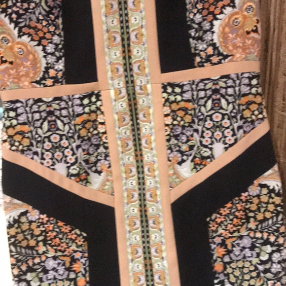 BCBG dress, hardly worn. Beautiful print. - Picture 3 of 7